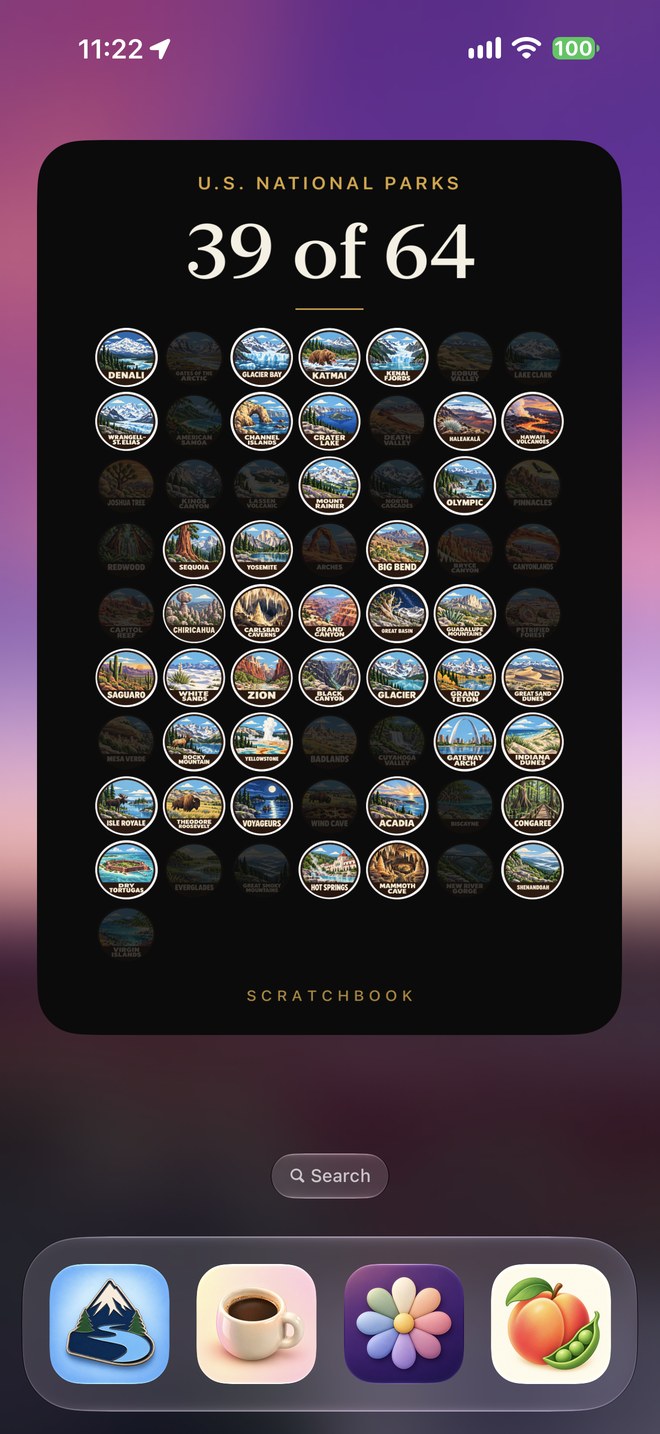 Scratchbook screenshot: a National Parks collection poster showing 39 of 64 badges as a large Home Screen widget
